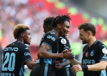 Trabzonspor, deplasmanda Samsunspor’u 3-0 yendi