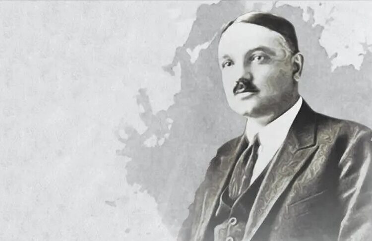 Şiirlerinde İstanbul'u ve tarihi yaşatan usta şair: Yahya Kemal Beyatlı 1 Şiirlerinde İstanbul’u ve tarihi yaşatan usta şair: Yahya Kemal Beyatlı